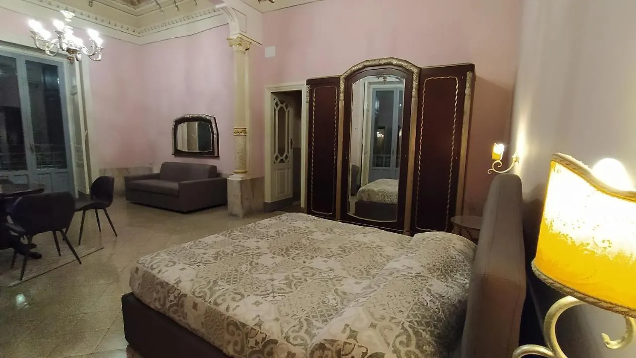 Appartamento Palazzo Arcidiacono - luxury holidays Aeroporto di Catania Fontana Rossa Italia