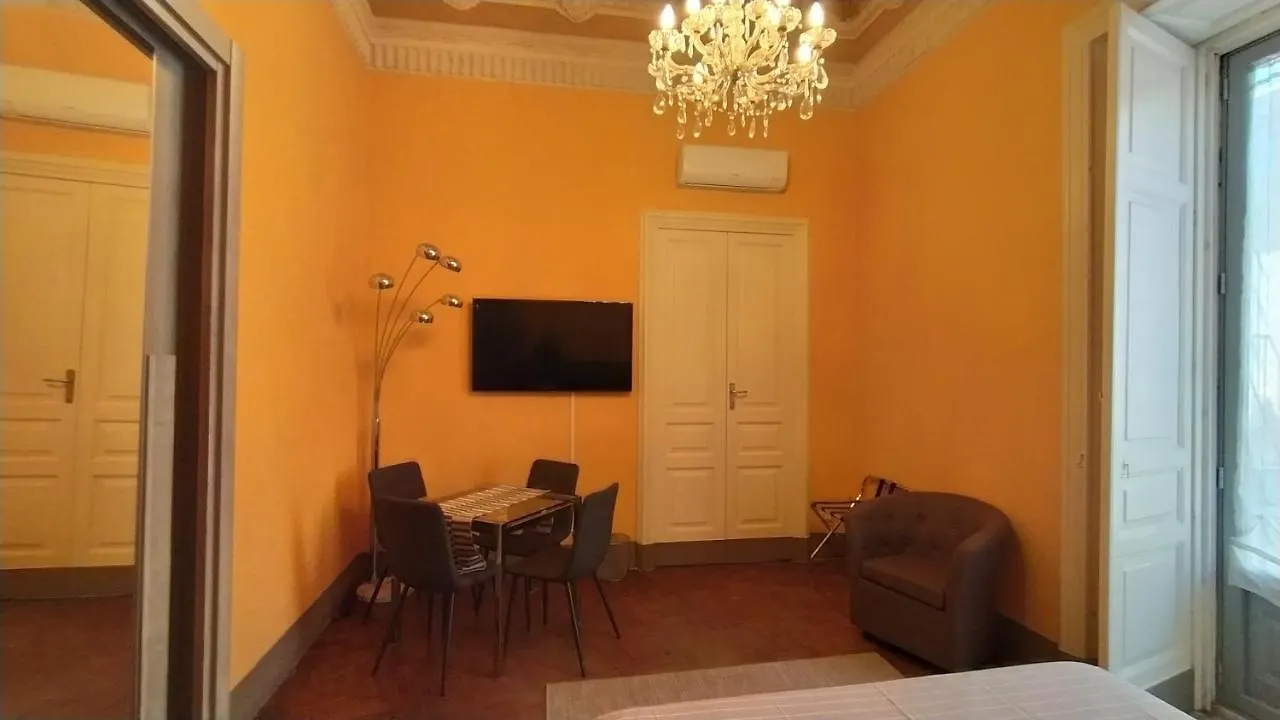 Appartamento Palazzo Arcidiacono - luxury holidays Aeroporto di Catania Fontana Rossa Italia