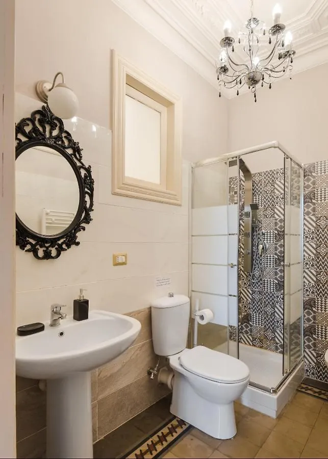 Appartamento Palazzo Arcidiacono - luxury holidays Aeroporto di Catania Fontana Rossa